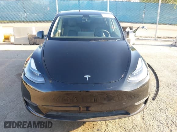 ✅ 2023 Tesla Model Y Long Range • VIN: 7SAYGAEEXPF673871 • Lot: 41980174. Wystawiony na IAAI z przebiegiem 45 870 mil. Bezpłatny archiwum sprzedaży aukcyjnych z USA i szczegółowy raport historii pojazdu na DreamBid. Zdjęcie 12.