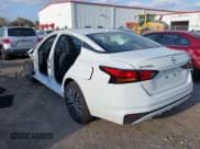 ✅ 2025 Nissan Altima SV • VIN: 1N4BL4DV8SN411557 • Lot: 43717524. Wystawiony na IAAI z przebiegiem 3 579 mil. Bezpłatny archiwum sprzedaży aukcyjnych z USA i szczegółowy raport historii pojazdu na DreamBid. Zdjęcie 3.