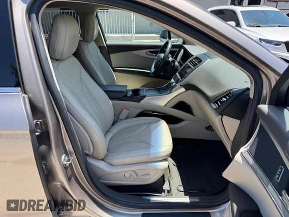 ✅ 2020 Lincoln Nautilus Standard • VIN: 2LMPJ8J93LBL15854 • Лот: 90278375. Опубликован ранее на Copart с пробегом 37 398 миль. Бесплатный доступ к архиву аукционных продаж из США и подробный отчёт об истории автомобиля на DreamBid. Изображение 7.