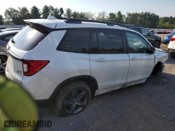 ✅ 2019 Honda Passport Touring • VIN: 5FNYF8H91KB002198 • Lot: 80484745. Listed on Copart with 101,529 mi. Free auction sales archive from the USA and detailed vehicle history report at DreamBid. Image 3.