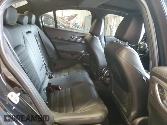 ✅ 2022 Alfa Romeo Giulia Ti • VIN: ZARFANBN3N7659045 • Лот: 61554575. Опубликован ранее на Copart с пробегом 65 676 миль. Бесплатный доступ к архиву аукционных продаж из США и подробный отчёт об истории автомобиля на DreamBid. Изображение 10.