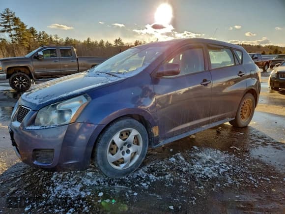 ✅ 2009 Pontiac Vibe 1SA • VIN: 5Y2SL67859Z467728 • Lot: 93931295. Listed on Copart with 214,548 mi. Free auction sales archive from the USA and detailed vehicle history report at DreamBid. Image 1.