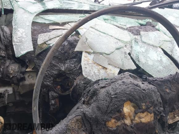 ✅ 2005 Pontiac G6 • VIN: 1G2ZG528354114758 • Lot: 41803541. Listed on IAAI with Not provided. Free auction sales archive from the USA and detailed vehicle history report at DreamBid. Image 7.