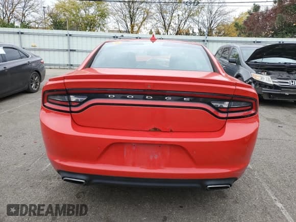 ✅ 2015 Dodge Charger Road/Track • VIN: 2C3CDXCT2FH816961 • Лот: 82694205. Опубликован ранее на Copart с пробегом 105 242 миль. Бесплатный доступ к архиву аукционных продаж из США и подробный отчёт об истории автомобиля на DreamBid. Изображение 6.