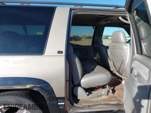 ✅ 1999 Chevrolet Suburban • VIN: 1GNFK16R0XJ364835 • Лот: 43682825. Опубликован ранее на IAAI с пробегом 191 846 миль. Бесплатный доступ к архиву аукционных продаж из США и подробный отчёт об истории автомобиля на DreamBid. Изображение 8.