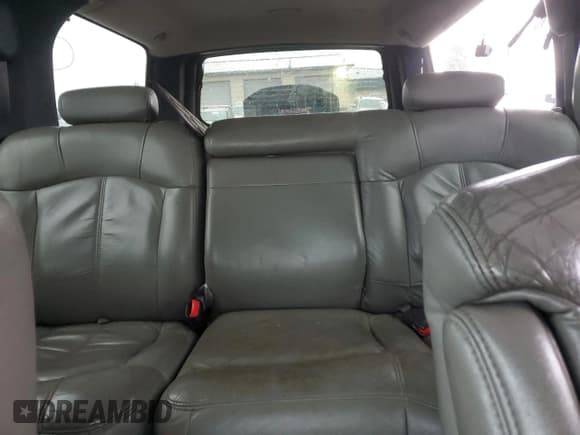 ✅ 2000 Chevrolet Suburban LS • VIN: 3GNFK16TXYG205867 • Лот: 87032424. Опубликован ранее на Copart с пробегом 307 632 миль. Бесплатный доступ к архиву аукционных продаж из США и подробный отчёт об истории автомобиля на DreamBid. Изображение 10.