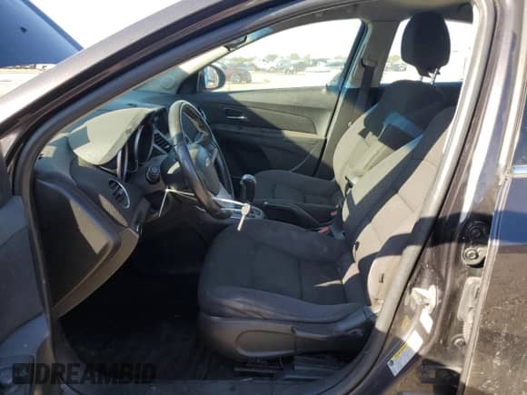 2014 Chevrolet Cruze 1LT z VIN 1G1PC5SB7E7104686, wystawiony jako Copart lot #87261175 z przebiegiem 114 359 mil mil oraz Szkoda całkowita • Salvage title. Historia ofert i sprzedaży dostępna na DreamBid. Obrazek 7.