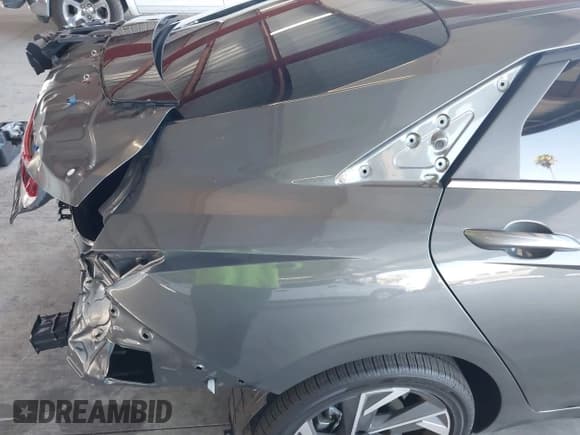 ✅ 2025 Hyundai Elantra Limited • VIN: KMHLN4DJ3SU133402 • Лот: 43040763. Опубликован ранее на IAAI с пробегом 1 677 миль. Бесплатный доступ к архиву аукционных продаж из США и подробный отчёт об истории автомобиля на DreamBid. Изображение 19.