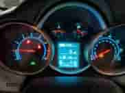 2014 Chevrolet Cruze 1LT z VIN 1G1PC5SB6E7436408, wystawiony jako Copart lot #89872335 z przebiegiem 79 660 mil mil oraz Szkoda całkowita • Salvage title. Historia ofert i sprzedaży dostępna na DreamBid. Obrazek 9.