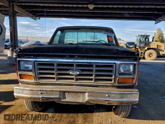 ✅ 1986 Ford F-250 • VIN: 1FTHF2518GPA45607 • Lot: 95485345. Listed on Copart with 34,684 mi. Free auction sales archive from the USA and detailed vehicle history report at DreamBid. Image 5.
