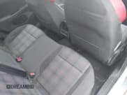 ✅ 2023 Volkswagen Golf GTI S • VIN: WVWGA7CD1PW177442 • Lot: 41569136. Wystawiony na IAAI z przebiegiem 35 713 mil. Bezpłatny archiwum sprzedaży aukcyjnych z USA i szczegółowy raport historii pojazdu na DreamBid. Zdjęcie 8.