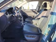 ✅ 2019 Volkswagen Tiguan SE • VIN: 3VV2B7AXXKM196196 • Лот: 85832295. Опубликован ранее на Copart с пробегом 93 458 миль. Бесплатный доступ к архиву аукционных продаж из США и подробный отчёт об истории автомобиля на DreamBid. Изображение 7.