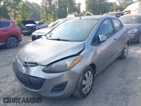 ✅ 2011 Mazda 2 Touring • VIN: JM1DE1HY5B0129731 • Лот: 42600211. Опубликован ранее на IAAI с пробегом 147 243 миль. Бесплатный доступ к архиву аукционных продаж из США и подробный отчёт об истории автомобиля на DreamBid. Изображение 2.