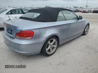 ✅ 2013 BMW 1 Series 128i • VIN: WBAUN1C55DVR01192 • Lot: 73864424. Wystawiony na Copart z przebiegiem Nie podano. Bezpłatny archiwum sprzedaży aukcyjnych z USA i szczegółowy raport historii pojazdu na DreamBid. Zdjęcie 3.