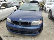 ✅ 2013 BMW 1 Series 128i • VIN: WBAUP7C51DVP24816 • Lot: 76471594. Wystawiony na Copart z przebiegiem Nie podano. Bezpłatny archiwum sprzedaży aukcyjnych z USA i szczegółowy raport historii pojazdu na DreamBid. Zdjęcie 5.