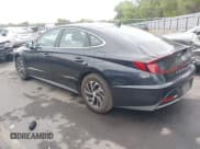 ✅ 2022 Hyundai Sonata Blue • VIN: KMHL24JJXNA048155 • Лот: 43077269. Опубликован ранее на IAAI с пробегом 146 786 миль. Бесплатный доступ к архиву аукционных продаж из США и подробный отчёт об истории автомобиля на DreamBid. Изображение 3.