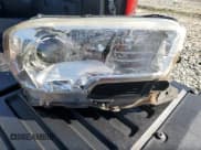 ✅ 2018 Toyota Tacoma SR • VIN: 5TFAX5GNXJX124655 • Lot: 87003545. Wystawiony na Copart z przebiegiem 125 184 mil. Bezpłatny archiwum sprzedaży aukcyjnych z USA i szczegółowy raport historii pojazdu na DreamBid. Zdjęcie 12.