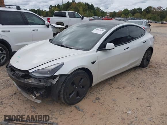 ✅ 2021 Tesla Model 3 Standard Range Plus • VIN: 5YJ3E1EA8MF911402 • Lot: 43363290. Wystawiony na IAAI z przebiegiem 72 787 mil. Bezpłatny archiwum sprzedaży aukcyjnych z USA i szczegółowy raport historii pojazdu na DreamBid. Zdjęcie 18.