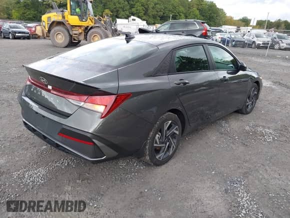 2025 Hyundai Elantra SEL Sport with VIN KMHLM4DG2SU955860, listed as a IAAI auction lot 43317517 with 8,756 mi miles and . Bid and sale history available at DreamBid. Image 4.