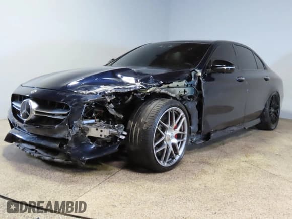 ✅ 2020 Mercedes-Benz E 63 S AMG • VIN: WDDZF8KB2LA742892 • Lot: 78676034. Wystawiony na Copart z przebiegiem 81 262 mil. Bezpłatny archiwum sprzedaży aukcyjnych z USA i szczegółowy raport historii pojazdu na DreamBid. Zdjęcie 2.