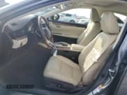 ✅ 2016 Lexus ES 300h • VIN: JTHBW1GG1G2120547 • Lot: 93053945. Wystawiony na Copart z przebiegiem 126 867 mil. Bezpłatny archiwum sprzedaży aukcyjnych z USA i szczegółowy raport historii pojazdu na DreamBid. Zdjęcie 7.