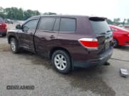 ✅ 2013 Toyota Highlander • VIN: 5TDZA3EH8DS040012 • Lot: 42782252. Wystawiony na IAAI z przebiegiem 118 961 mil. Bezpłatny archiwum sprzedaży aukcyjnych z USA i szczegółowy raport historii pojazdu na DreamBid. Zdjęcie 3.
