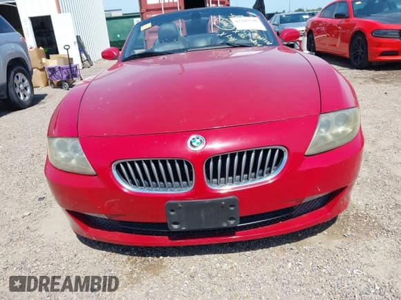 ✅ 2007 BMW Z4 3.0si • VIN: 4USBU53557LX03064 • Lot: 42243526. Listed on IAAI with 118,304 mi. Free auction sales archive from the USA and detailed vehicle history report at DreamBid. Image 12.