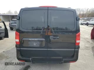 ✅ 2017 Mercedes-Benz Metris Passenger • VIN: WDAPG2EE3H3307380 • Lot: 91496235. Wystawiony na Copart z przebiegiem 161 444 mil. Bezpłatny archiwum sprzedaży aukcyjnych z USA i szczegółowy raport historii pojazdu na DreamBid. Zdjęcie 6.