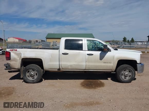 ✅ 2018 Chevrolet Silverado 2500HD Work Truck • VIN: 1GC1KUEG2JF111739 • Lot: 43212934. Listed on IAAI with Not provided. Free auction sales archive from the USA and detailed vehicle history report at DreamBid. Image 14.
