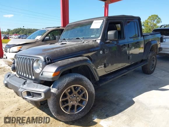 ✅ 2020 Jeep Gladiator Overland • VIN: 1C6HJTFG2LL184888 • Lot: 43601369. Wystawiony na IAAI z przebiegiem 74 424 mil. Bezpłatny archiwum sprzedaży aukcyjnych z USA i szczegółowy raport historii pojazdu na DreamBid. Zdjęcie 2.