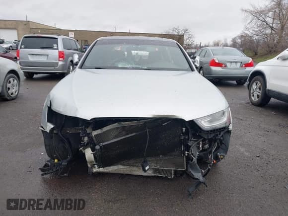 ✅ 2013 Audi S4 Premium Plus • VIN: WAUBGAFL8DA096954 • Lot: 42016251. Wystawiony na IAAI z przebiegiem 131 776 mil. Bezpłatny archiwum sprzedaży aukcyjnych z USA i szczegółowy raport historii pojazdu na DreamBid. Zdjęcie 12.