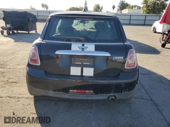 ✅ 2013 MINI Hardtop • VIN: WMWSU3C5XDT680447 • Lot: 81809965. Wystawiony na Copart z przebiegiem 122 834 mil. Bezpłatny archiwum sprzedaży aukcyjnych z USA i szczegółowy raport historii pojazdu na DreamBid. Zdjęcie 6.