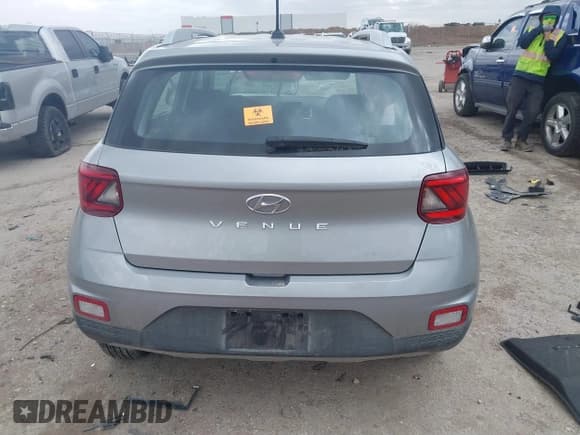 ✅ 2024 Hyundai Venue SEL • VIN: KMHRC8A36RU333987 • Lot: 41710436. Listed on IAAI with 7,701 mi. Free auction sales archive from the USA and detailed vehicle history report at DreamBid. Image 17.