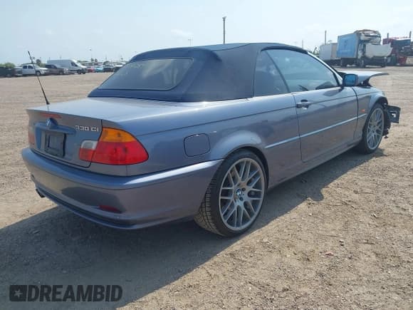 ✅ 2002 BMW 3 Series 330Ci • VIN: WBABS53422JU90529 • Lot: 42299638. Wystawiony na IAAI z przebiegiem 180 125 mil. Bezpłatny archiwum sprzedaży aukcyjnych z USA i szczegółowy raport historii pojazdu na DreamBid. Zdjęcie 4.