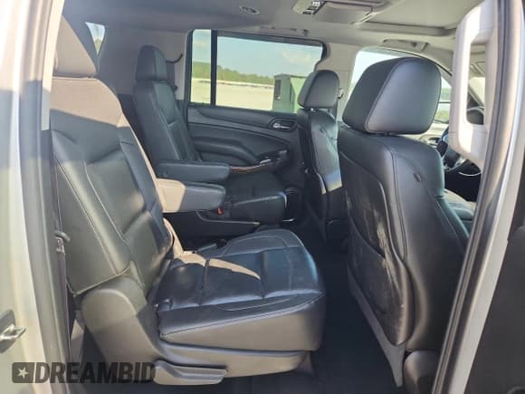 ✅ 2016 Chevrolet Suburban LTZ • VIN: 1GNSKJKC6GR340024 • Lot: 81141645. Wystawiony na Copart z przebiegiem 139 476 mil. Bezpłatny archiwum sprzedaży aukcyjnych z USA i szczegółowy raport historii pojazdu na DreamBid. Zdjęcie 11.