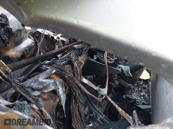 ✅ 2017 Toyota Prius One • VIN: JTDKDTB38H1596549 • Lot: 41989405. Listed on IAAI with Not provided. Free auction sales archive from the USA and detailed vehicle history report at DreamBid. Image 7.