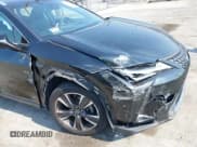 ✅ 2019 Lexus UX 200 • VIN: JTHY3JBH2K2012949 • Lot: 42732371. Wystawiony na IAAI z przebiegiem 94 391 mil. Bezpłatny archiwum sprzedaży aukcyjnych z USA i szczegółowy raport historii pojazdu na DreamBid. Zdjęcie 6.
