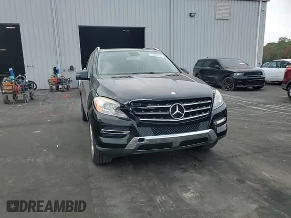 ✅ 2012 Mercedes-Benz M 350 • VIN: 4JGDA5HB9CA027967 • Lot: 93394735. Listed on Copart with 118,632 mi. Free auction sales archive from the USA and detailed vehicle history report at DreamBid. Image 14.