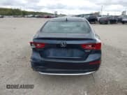 ✅ 2019 Honda Insight Touring • VIN: 19XZE4F97KE015496 • Лот: 43496844. Опубликован ранее на IAAI с пробегом 183 122 миль. Бесплатный доступ к архиву аукционных продаж из США и подробный отчёт об истории автомобиля на DreamBid. Изображение 16.