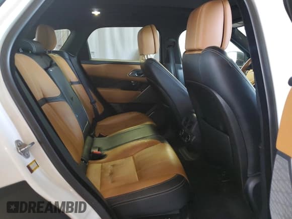 ✅ 2018 Land Rover Range Rover Velar R-Dynamic HSE • VIN: SALYM2RV0JA759043 • Lot: 82174585. Wystawiony na Copart z przebiegiem 71 436 mil. Bezpłatny archiwum sprzedaży aukcyjnych z USA i szczegółowy raport historii pojazdu na DreamBid. Zdjęcie 11.