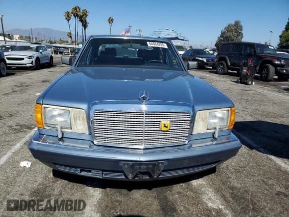 ✅ 1989 Mercedes-Benz 560 • VIN: WDBCA39EXKA438658 • Lot: 64064295. Listed on Copart with 92,481 mi. Free auction sales archive from the USA and detailed vehicle history report at DreamBid. Image 5.