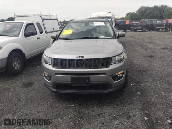 ✅ 2018 Jeep Compass Latitude • VIN: 3C4NJDBB0JT393916 • Lot: 42265282. Listed on IAAI with 44,811 mi. Free auction sales archive from the USA and detailed vehicle history report at DreamBid. Image 12.