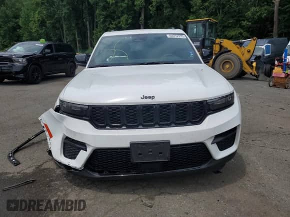2023 Jeep Grand Cherokee Altitude X with VIN 1C4RJHAG2P8882976, listed as a Copart auction lot 64212725 with 28,574 mi miles and Salvage title. Bid and sale history available at DreamBid. Image 5.