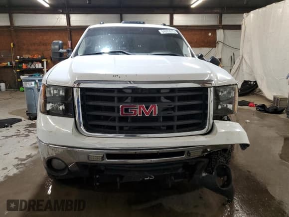 ✅ 2010 GMC Sierra 2500HD • VIN: 1GT3KZBG3AF112652 • Лот: 64093915. Опубликован ранее на Copart с пробегом 134 325 миль. Бесплатный доступ к архиву аукционных продаж из США и подробный отчёт об истории автомобиля на DreamBid. Изображение 5.