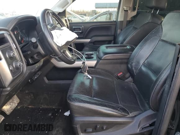 ✅ 2018 Chevrolet Silverado 1500 LTZ • VIN: 3GCUKSEJ0JG195538 • Lot: 46499165. Wystawiony na Copart z przebiegiem 168 357 mil. Bezpłatny archiwum sprzedaży aukcyjnych z USA i szczegółowy raport historii pojazdu na DreamBid. Zdjęcie 7.