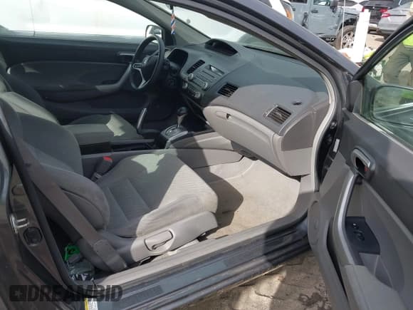 ✅ 2010 Honda Civic EX • VIN: 2HGFG1B84AH521932 • Lot: 43552686. Listed on IAAI with 223,298 mi. Free auction sales archive from the USA and detailed vehicle history report at DreamBid. Image 5.