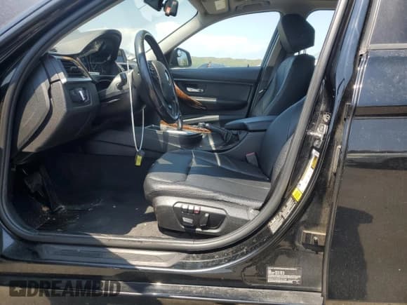 ✅ 2015 BMW 3 Series 320i xDrive • VIN: WBA3C3C5XFK201220 • Lot: 65808715. Listed on Copart with 160,820 mi. Free auction sales archive from the USA and detailed vehicle history report at DreamBid. Image 7.