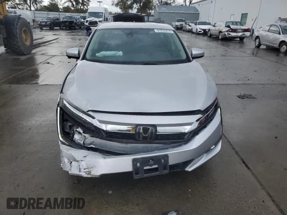 ✅ 2018 Honda Clarity Touring • VIN: JHMZC5F3XJC015360 • Lot: 91234415. Wystawiony na Copart z przebiegiem 48 452 mil. Bezpłatny archiwum sprzedaży aukcyjnych z USA i szczegółowy raport historii pojazdu na DreamBid. Zdjęcie 5.