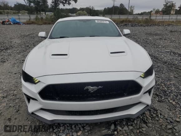 ✅ 2020 Ford Mustang GT • VIN: 1FA6P8CF7L5185410 • Lot: 90305915. Wystawiony na Copart z przebiegiem 61 714 mil. Bezpłatny archiwum sprzedaży aukcyjnych z USA i szczegółowy raport historii pojazdu na DreamBid. Zdjęcie 5.