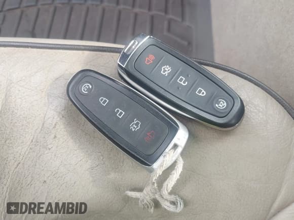 ✅ 2013 Lincoln MKX • VIN: 2LMDJ6JK0DBL35507 • Lot: 43268969. Listed on IAAI with 101,247 mi. Free auction sales archive from the USA and detailed vehicle history report at DreamBid. Image 11.